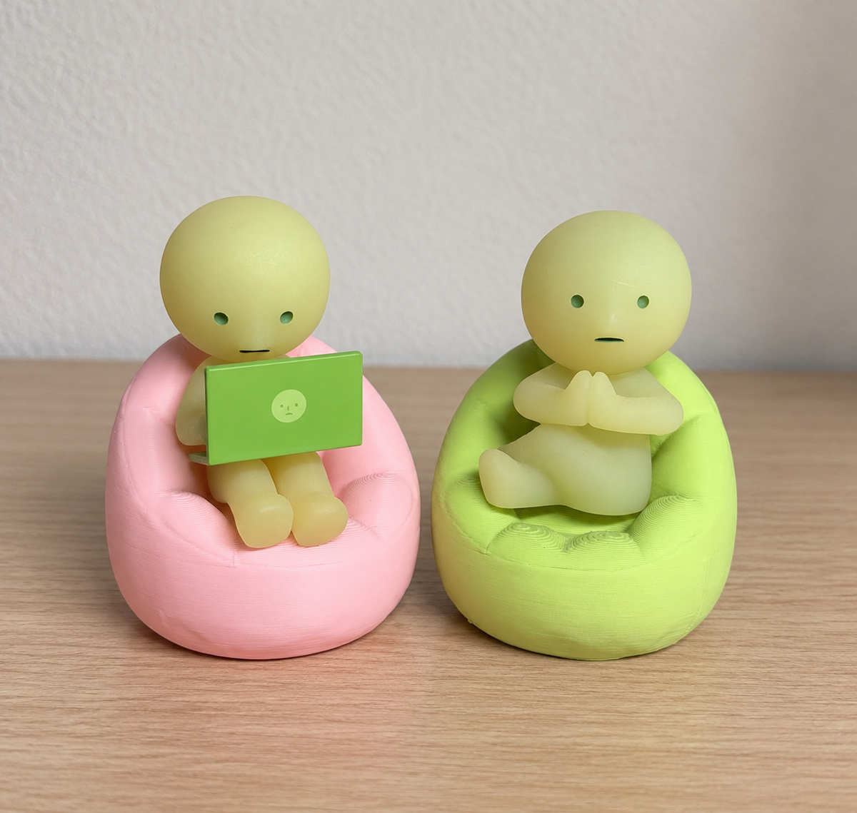 Puffy Mini Collectible Chair